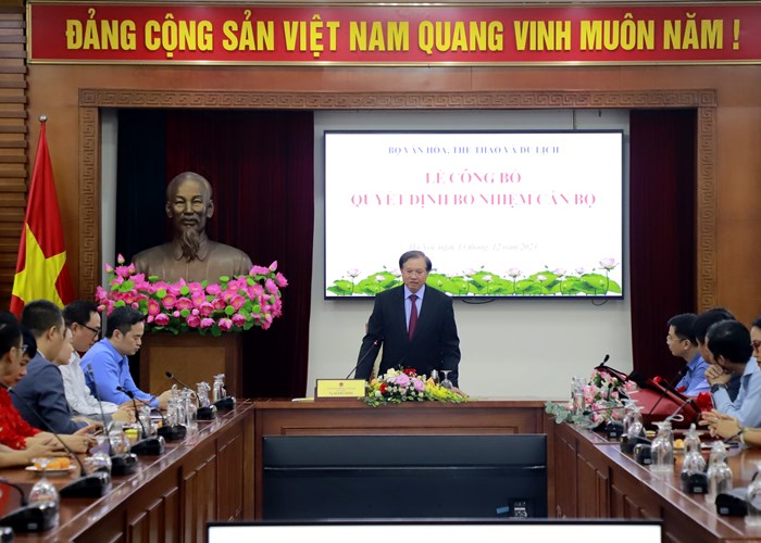 Bộ VHTTDL trao quyết định bổ nhiệm cán bộ - Anh 1