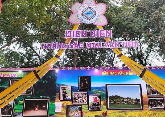 Rực rỡ sắc màu văn hóa Điện Biên giữa lòng Thủ đô - Anh 12