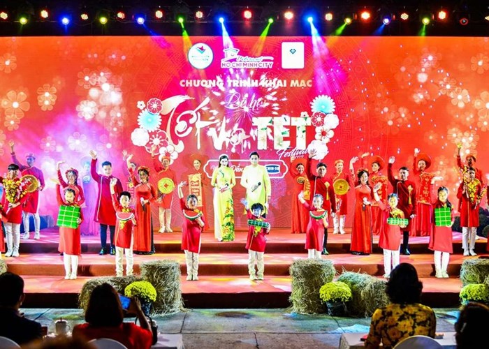 Tổ chức các hoạt động VHNT, thể thao đón Tết phù hợp với truyền thống văn hóa tốt đẹp của dân tộc - Anh 1