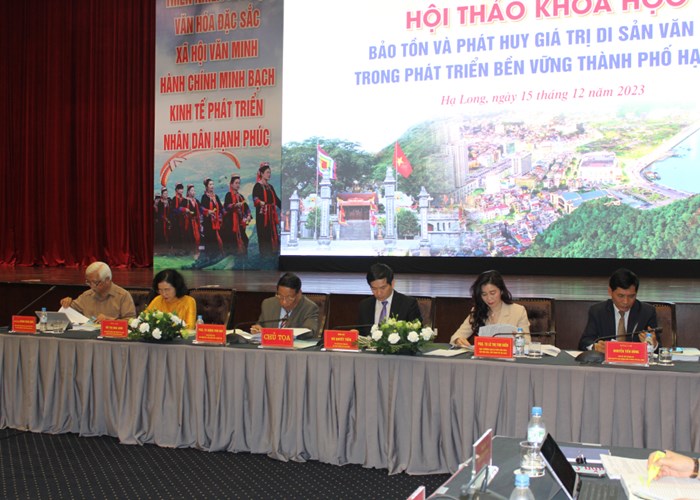 Bảo tồn và phát huy giá trị di sản văn hóa, TP Hạ Long kiên trì chuyển đổi phương thức từ “nâu” sang “xanh” - Anh 1