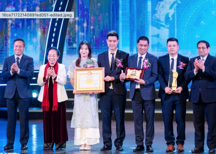 Thủ tướng dự Lễ trao Giải thưởng Nhân tài Đất Việt năm 2023 - Anh 2