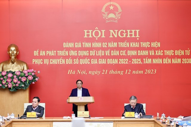 Thủ tướng: Đẩy mạnh triển khai Đề án 06, phục vụ hiệu quả người dân và doanh nghiệp - Anh 2