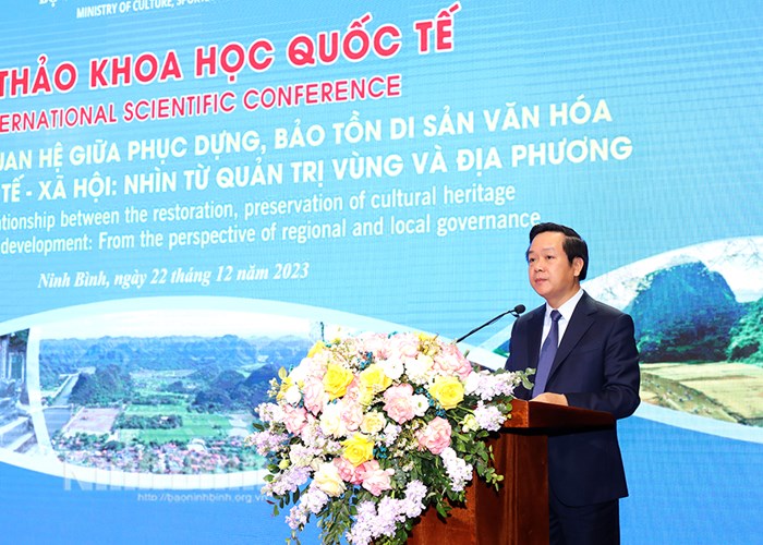 Giải quyết mối quan hệ giữa bảo tồn di sản văn hóa và phát triển kinh tế – xã hội - Anh 2