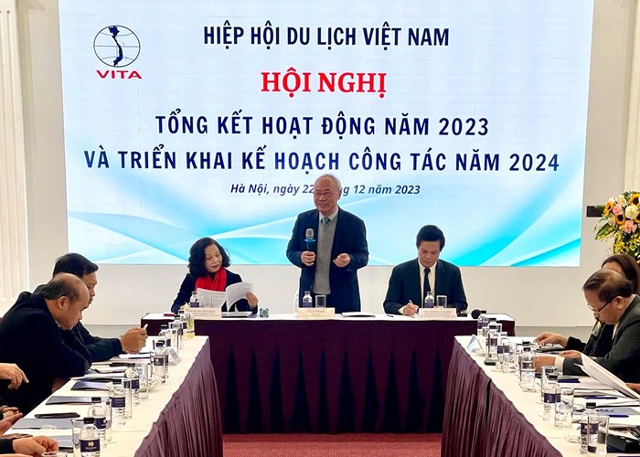 Đặt mục tiêu phục hồi hoàn toàn hoạt động du lịch vào năm 2024 - Anh 2