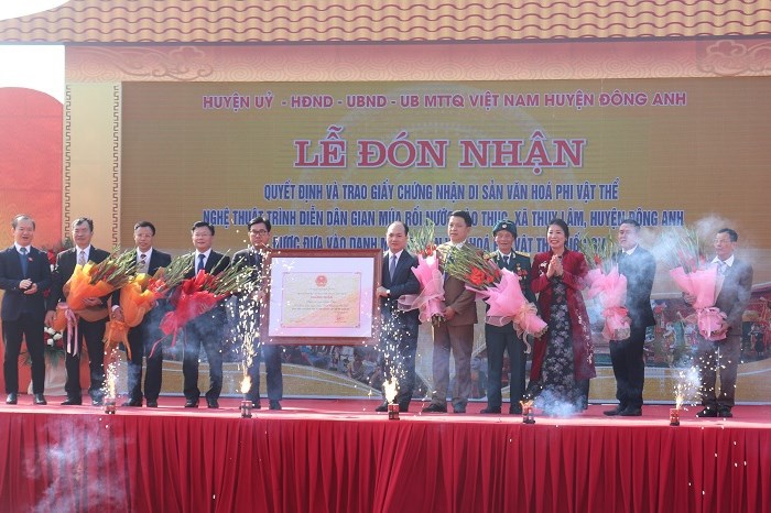 Múa rối nước Đào Thục đón Bằng chứng nhận Di sản văn hóa phi vật thể quốc gia - Anh 2