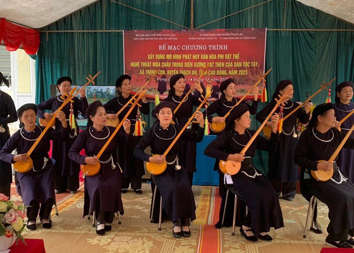 Nghe thuat mua Chau trong dien xuong Then cua nguoi Tay - Anh 5