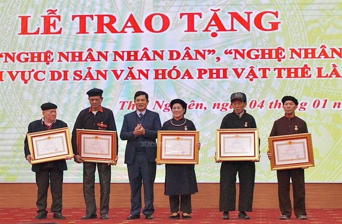 Quy định xét tặng danh hiệu “Nghệ nhân nhân dân”, “Nghệ nhân ưu tú” trong lĩnh vực di sản văn hóa phi vật thể - Anh 1