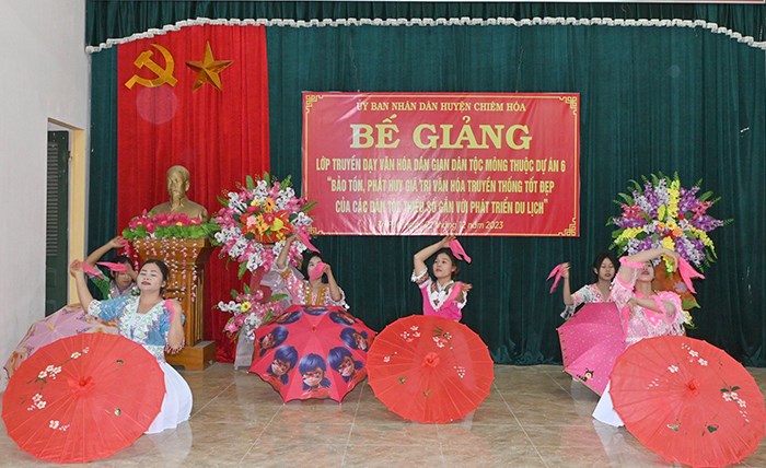 Xây dựng CLB văn hóa dân gian dân tộc Mông gắn với phát triển du lịch - Anh 3