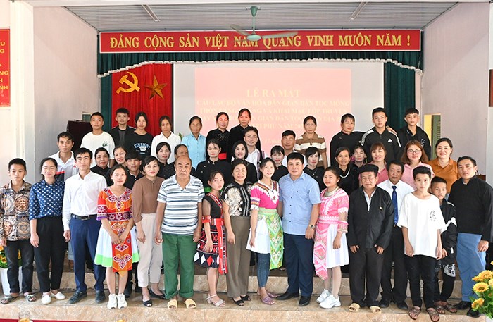 Xây dựng CLB văn hóa dân gian dân tộc Mông gắn với phát triển du lịch - Anh 4