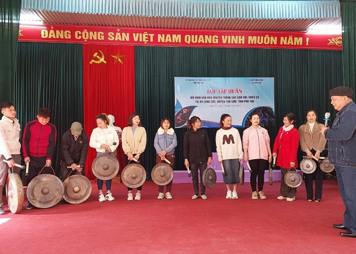 Bảo tồn văn hóa dân gian dân tộc Mường gắn với du lịch cộng đồng - Anh 1