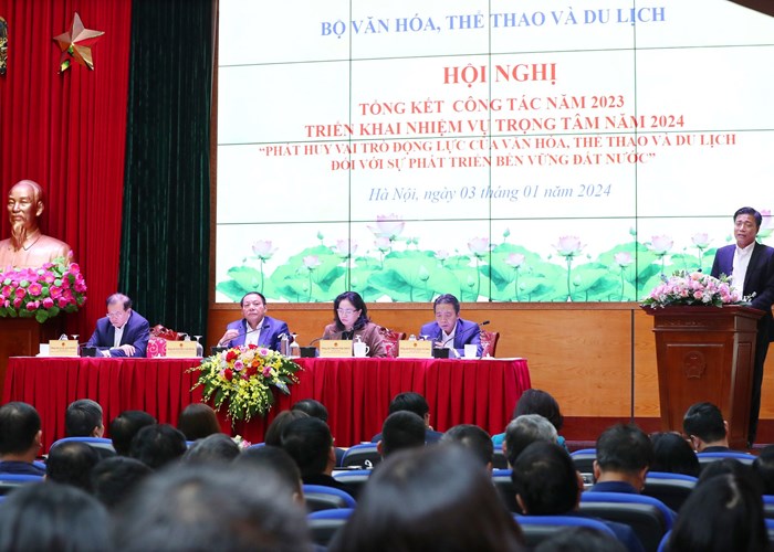 Bộ trưởng Nguyễn Văn Hùng: Đổi mới, sáng tạo, chủ động thay đổi tư duy - Anh 9