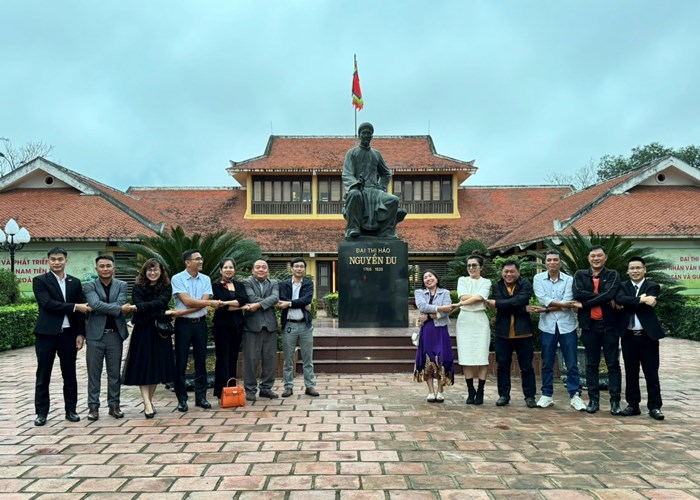 Nghệ An và Hà Tĩnh liên kết, hợp tác phát triển du lịch gắn với di sản văn hóa - Anh 4