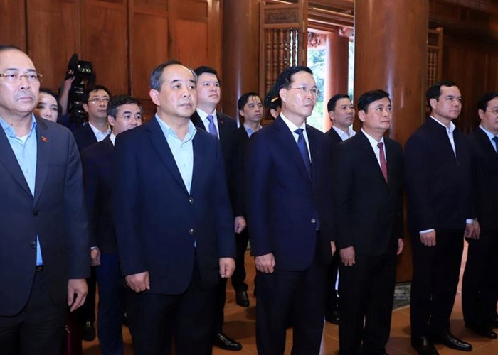 Chủ tịch nước Võ Văn Thưởng dâng hương tưởng niệm Chủ tịch Hồ Chí Minh - Anh 1