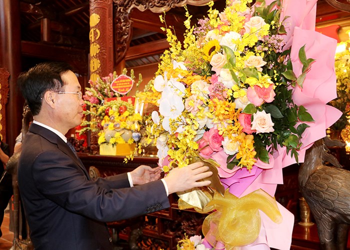 Chủ tịch nước Võ Văn Thưởng dâng hương tưởng niệm Chủ tịch Hồ Chí Minh - Anh 3