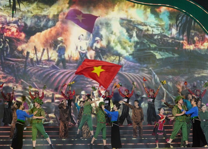 Khai mac Tuan van hoa, du dich Dien Bien - Thanh Hoa - Anh 1