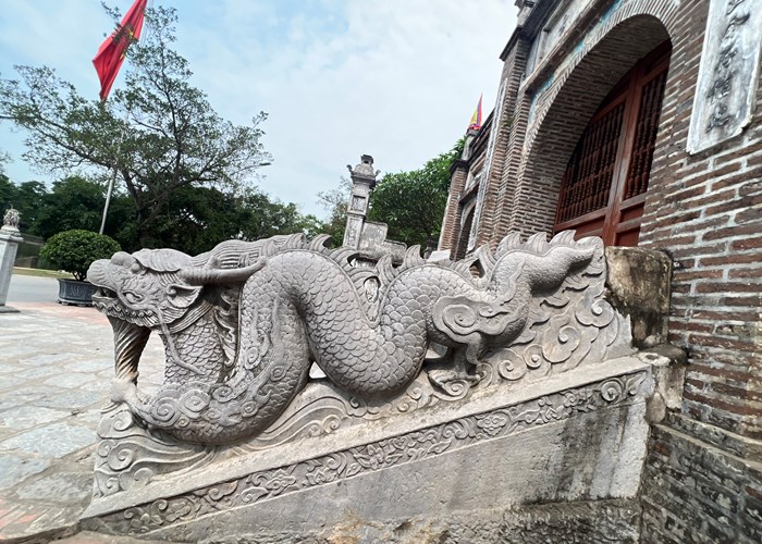 Giá trị đặc biệt của Bảo vật quốc gia cặp rồng đá thành bậc Đền Thượng (Cổ Loa) - Anh 3