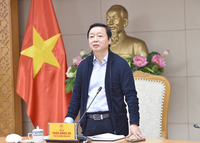 Phó Thủ tướng Trần Hồng Hà chủ trì cuộc họp về kế hoạch triển khai thực hiện Luật Đất đai (sửa đổi) - Anh 1