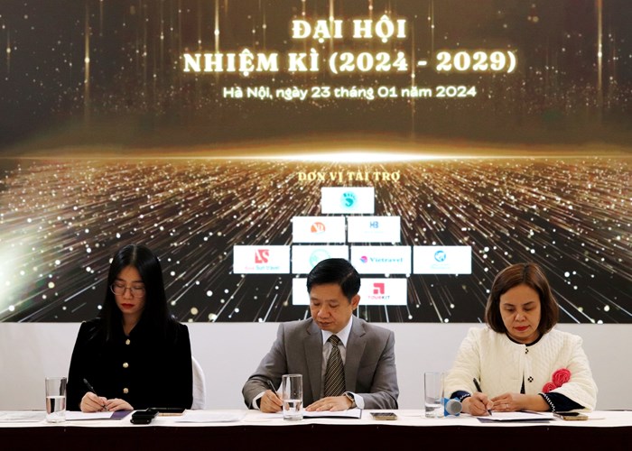 Chi hội Lữ hành Hà Nội nỗ lực hoạt động vượt khó - Anh 1