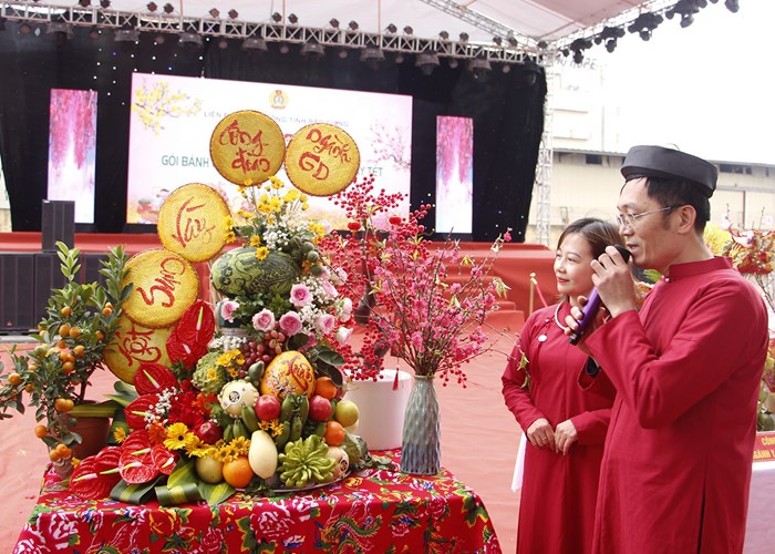 Hội thi gói bánh chưng, bày mâm ngũ quả ngày Tết - Anh 1