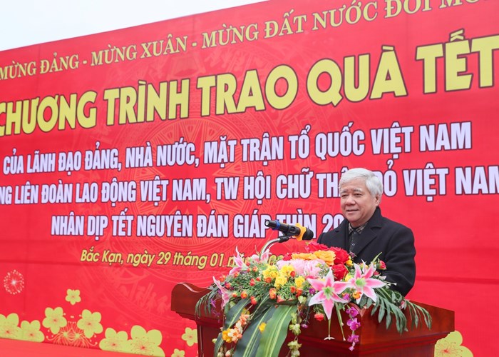 Chăm lo để mọi người, mọi nhà đều được đầm ấm đón Xuân, vui Tết - Anh 1