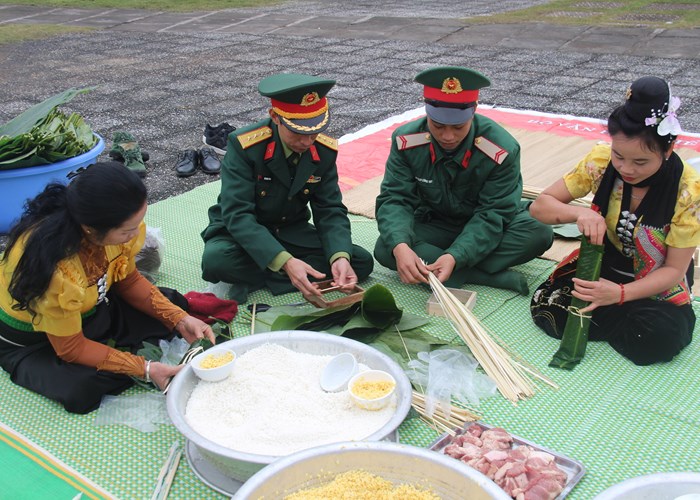 600 phần quà được trao đi qua chương trình “Bánh chưng xanh – Tết vì người nghèo” năm 2024 - Anh 5