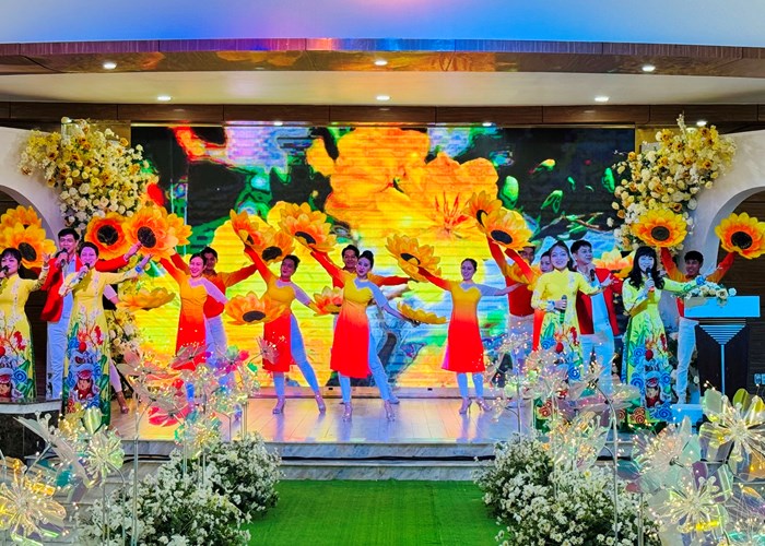 Kiên Giang gặp mặt đội ngũ trí thức, văn nghệ sĩ, người làm báo - Anh 1