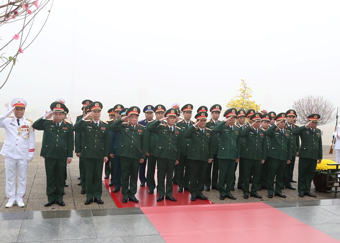 Lãnh đạo Đảng, Nhà nước vào Lăng viếng Chủ tịch Hồ Chí Minh nhân ngày thành lập Đảng - Anh 4