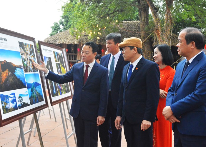 Yên Bái: Nhiều hoạt động trưng bày, triển lãm mừng Đảng, mừng Xuân Giáp Thìn 2024 - Anh 2