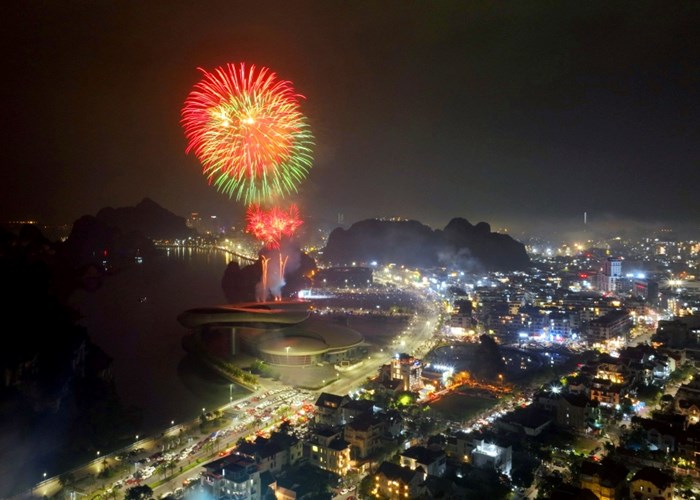 Quảng Ninh: Đảm bảo phục vụ khách du lịch trong dịp Tết Nguyên đán Giáp Thìn - Anh 1