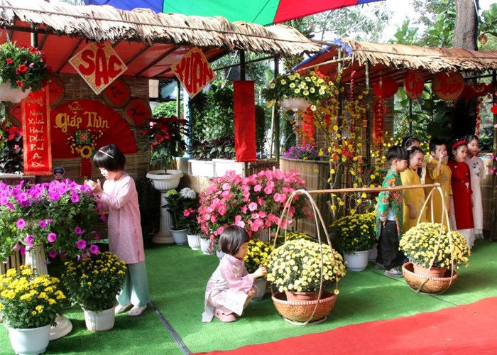 Quảng Ninh: Đảm bảo phục vụ khách du lịch trong dịp Tết Nguyên đán Giáp Thìn - Anh 2