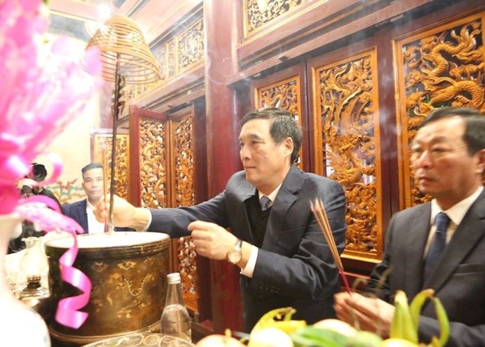 Dâng hương tưởng niệm, tri ân các Vua Hùng dịp Tết Giáp Thìn 2024 - Anh 3