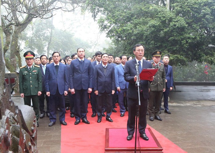 Dâng hương tưởng niệm, tri ân các Vua Hùng dịp Tết Giáp Thìn 2024 - Anh 2