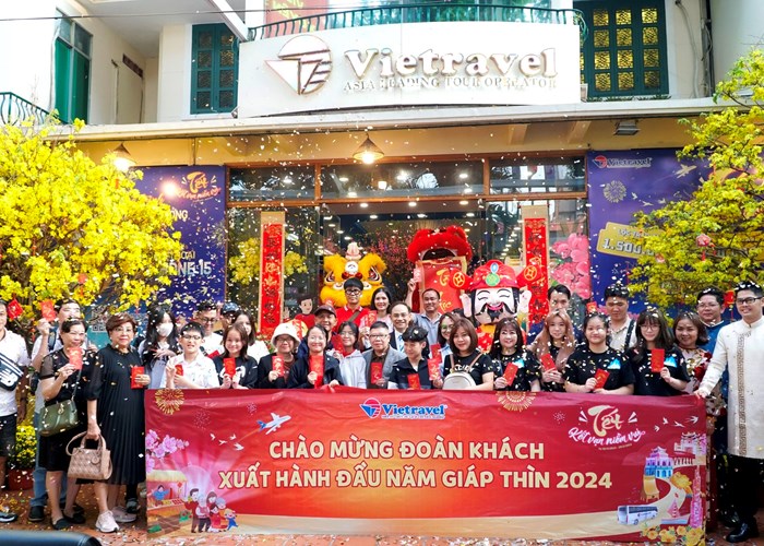 Vietravel phục vụ gần 140.000 lượt khách du Xuân 2024 - Anh 1