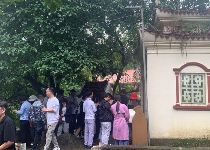 Khai hội chùa Hương Tích - Anh 2