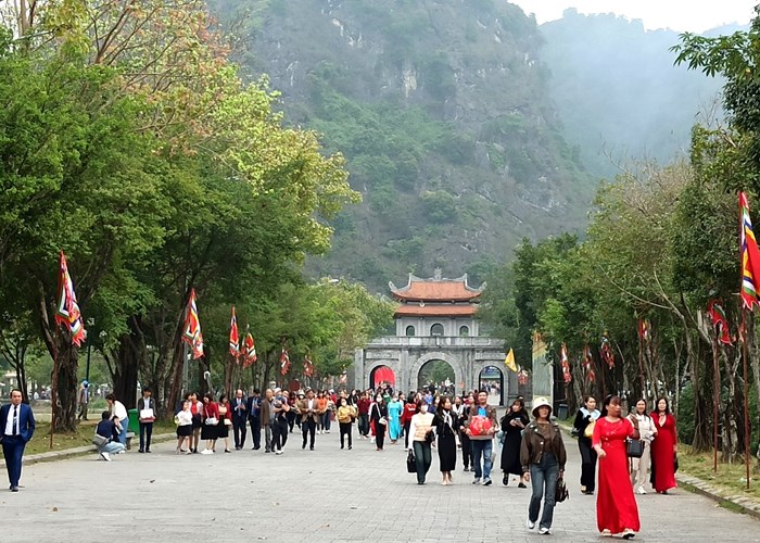 Khách du lịch tại nhiều địa phương tăng cao, du lịch thắng lớn dịp Tết Nguyên đán - Anh 3