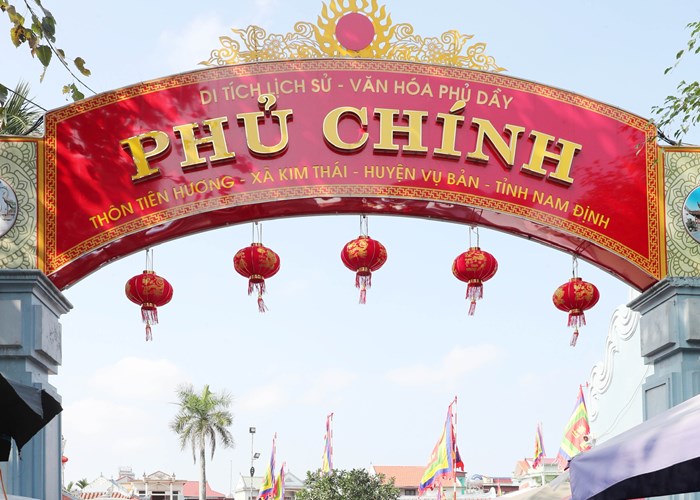 Chợ Viềng Xuân Giáp Thìn 2024 đông đúc người tới 