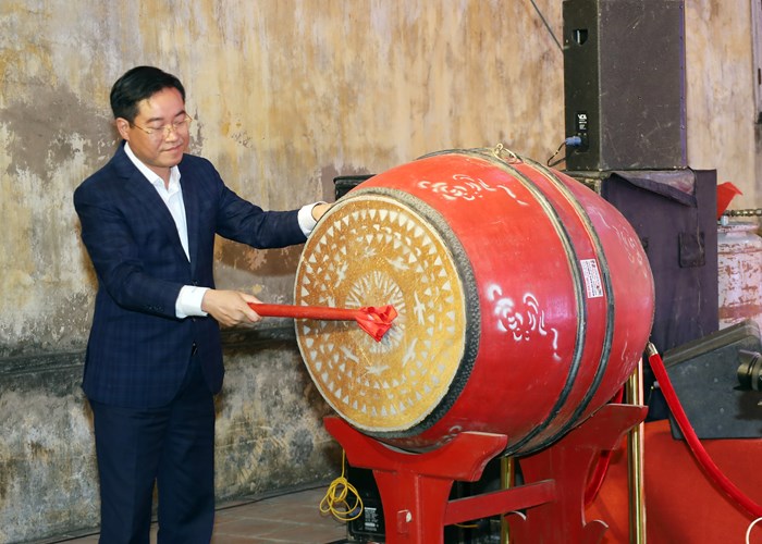 Khai hội Lễ phát lương Đức Thánh Trần đền Trần Thương - Anh 2