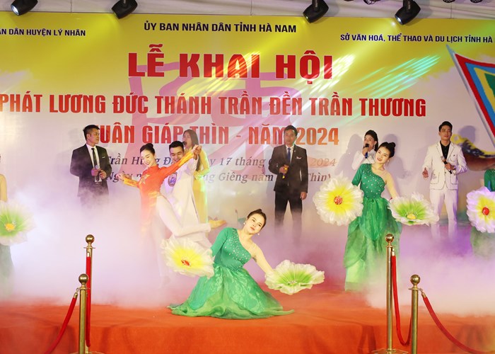 Khai hội Lễ phát lương Đức Thánh Trần đền Trần Thương - Anh 4