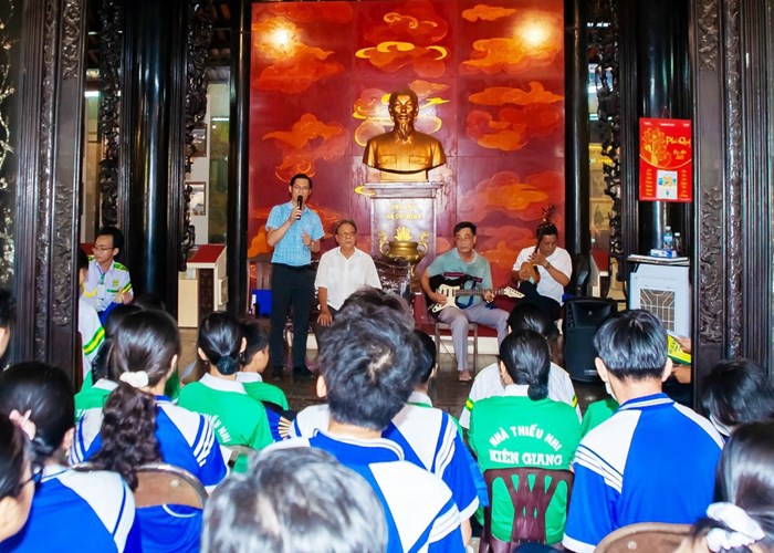 Lan tỏa nghệ thuật Đờn ca tài tử ở Rạch Giá - Anh 3
