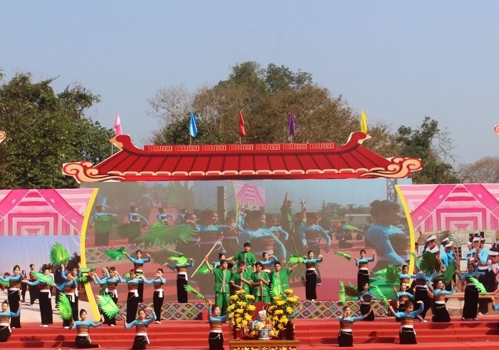 Hoà Bình đón nhận Di sản văn hóa phi vật thể quốc gia Keng Loóng và mở hội Xên Mường - Anh 3