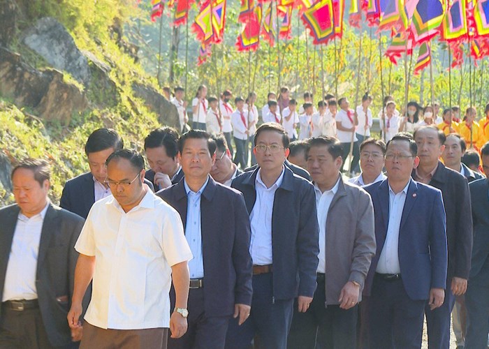 Lễ hội Đền thờ Vua Lê Thái Tổ nơi biên cương Nậm Nhùn - Anh 8