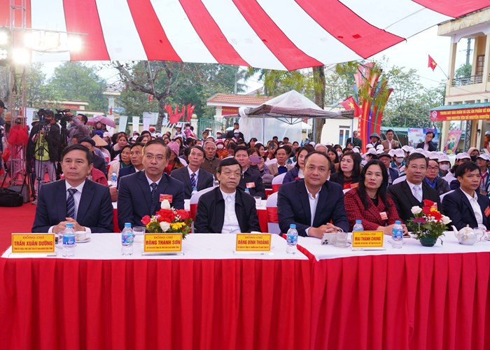 Ngày thơ trên quê hương Tam nguyên Yên Đổ Nguyễn Khuyến - Anh 1