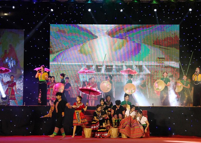 Trai nghiem khong gian van hoa dac sac cac dan toc o Nam Nhun - Anh 2