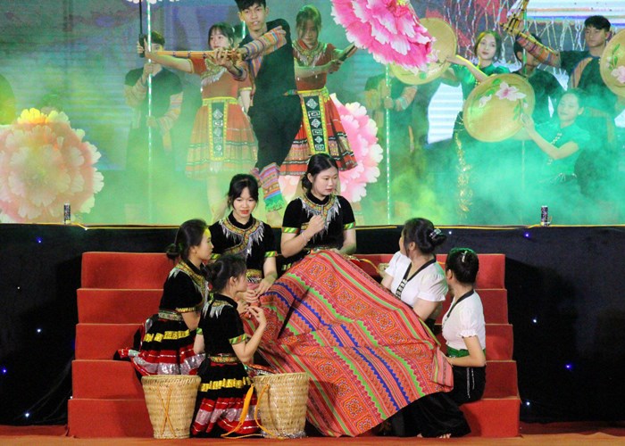 Trai nghiem khong gian van hoa dac sac cac dan toc o Nam Nhun - Anh 3