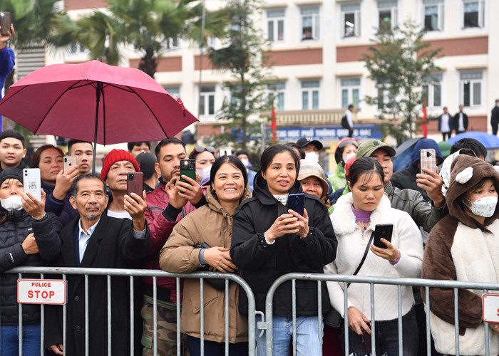 Ha Noi: Soi noi ngay hoi tong quan tai Ba Vi, Thanh Xuan - Anh 8