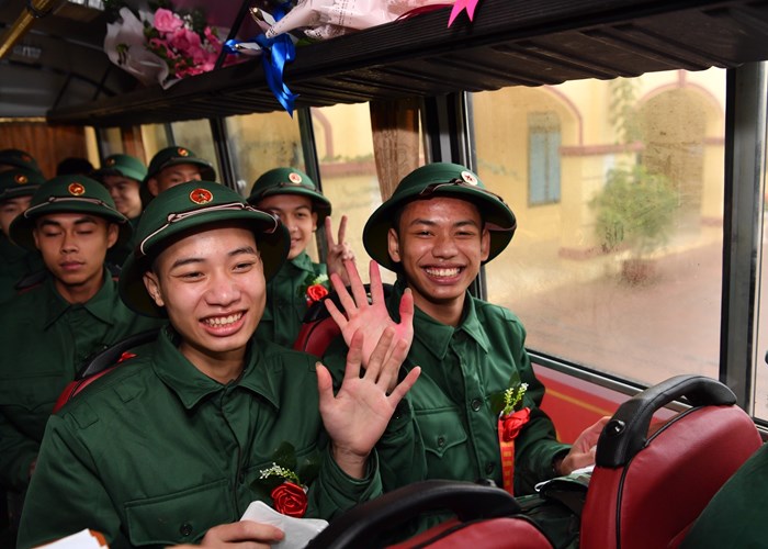 Ha Noi: Soi noi ngay hoi tong quan tai Ba Vi, Thanh Xuan - Anh 6