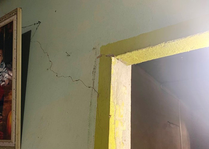 Người dân “kêu cứu” vì thi công đường làm nứt nhà - Anh 1