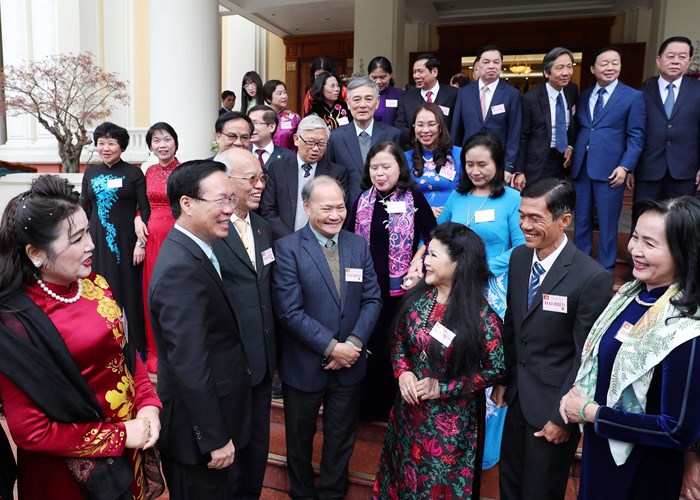 Chủ tịch nước Võ Văn Thưởng: “Đất nước đang rất cần những trí thức, nhà khoa học, văn nghệ sĩ với tình yêu Tổ quốc nồng nàn…” - Anh 3