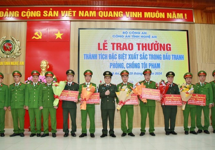 Phá thành công chuyên án tội phạm công nghệ cao chiếm đoạt số tiền hơn 500 tỷ đồng - Anh 2