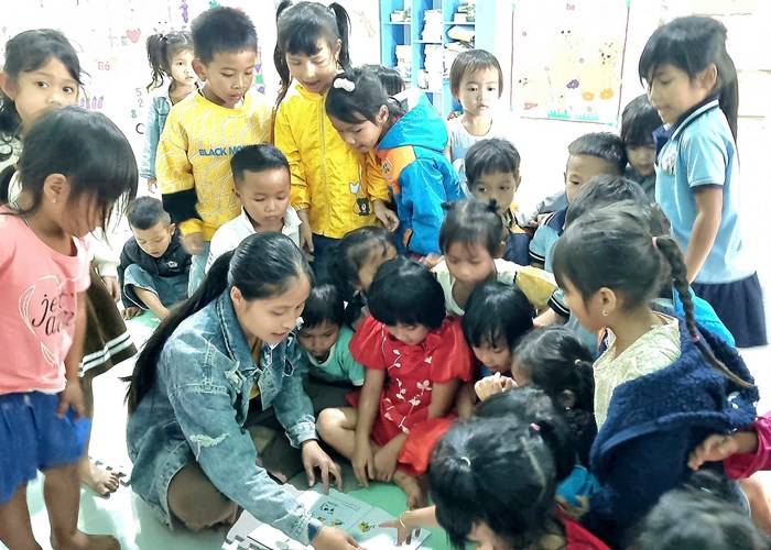 “Nhọc nhằn” cô giáo mầm non vùng cao - Anh 2